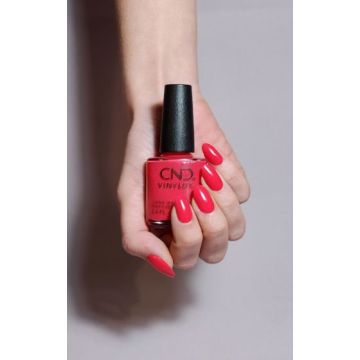 CND Vinylux Outrage Yes